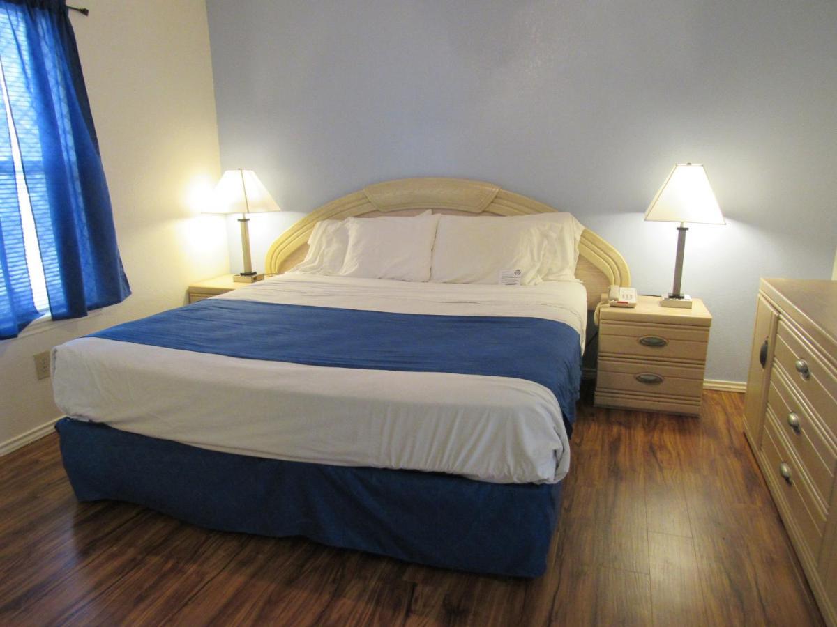 Donna Victoria Palms Inn And Suites מראה חיצוני תמונה