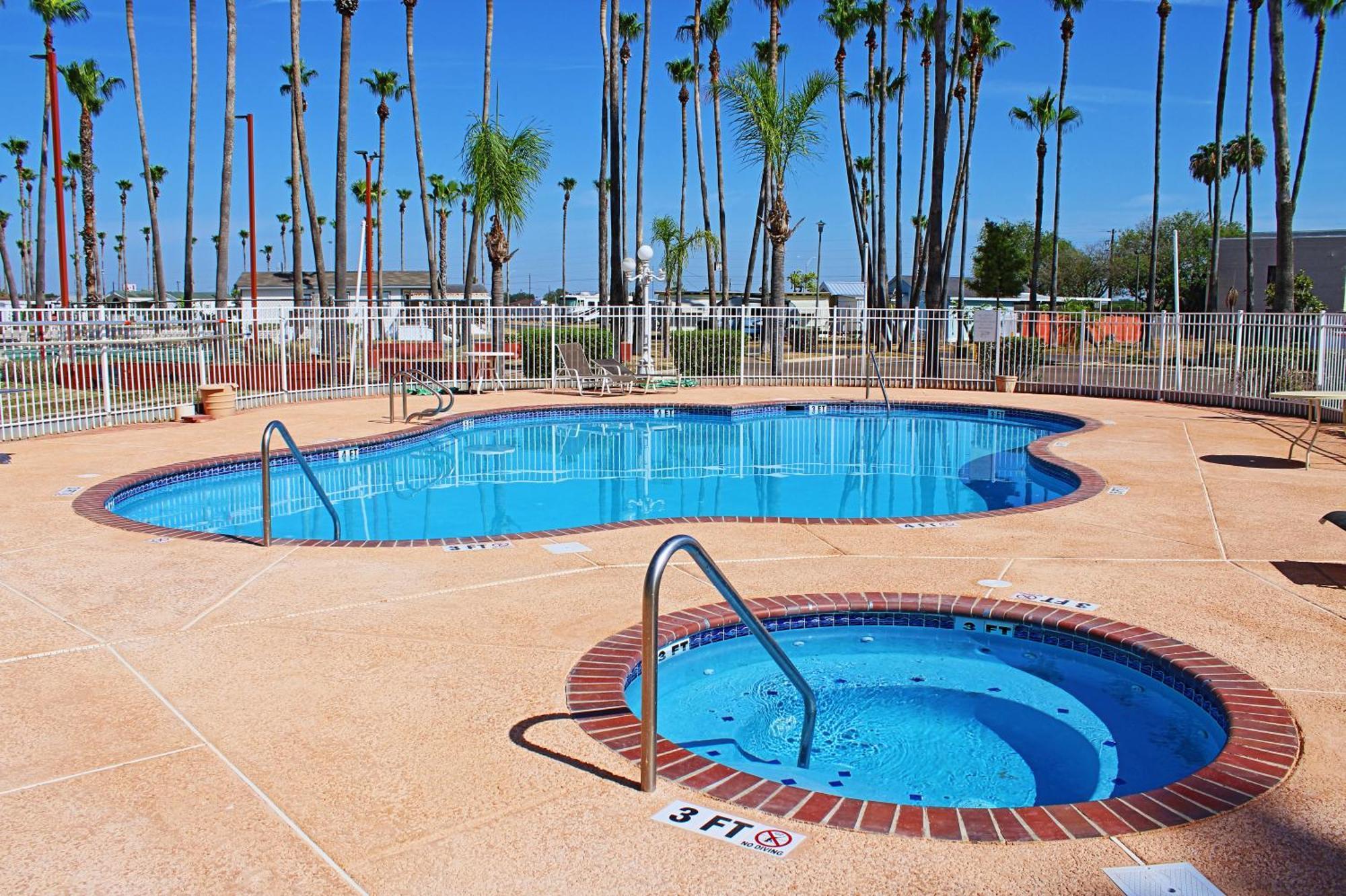 Donna Victoria Palms Inn And Suites מראה חיצוני תמונה