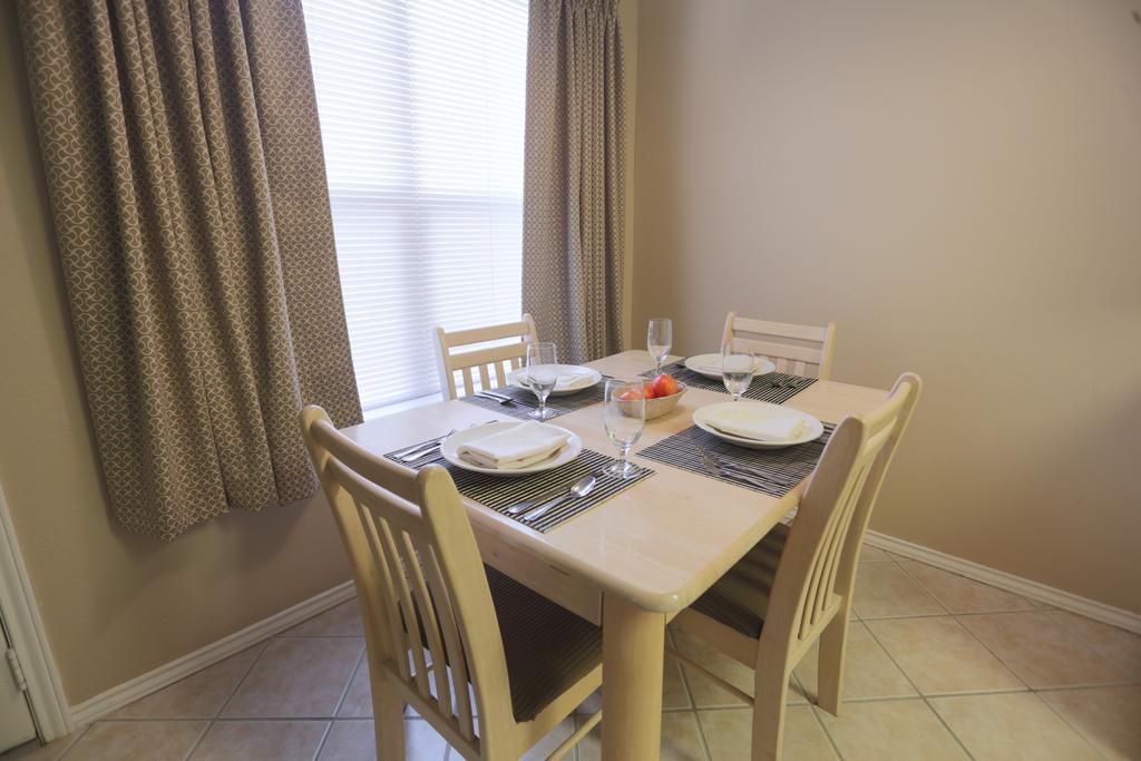 Donna Victoria Palms Inn And Suites מראה חיצוני תמונה