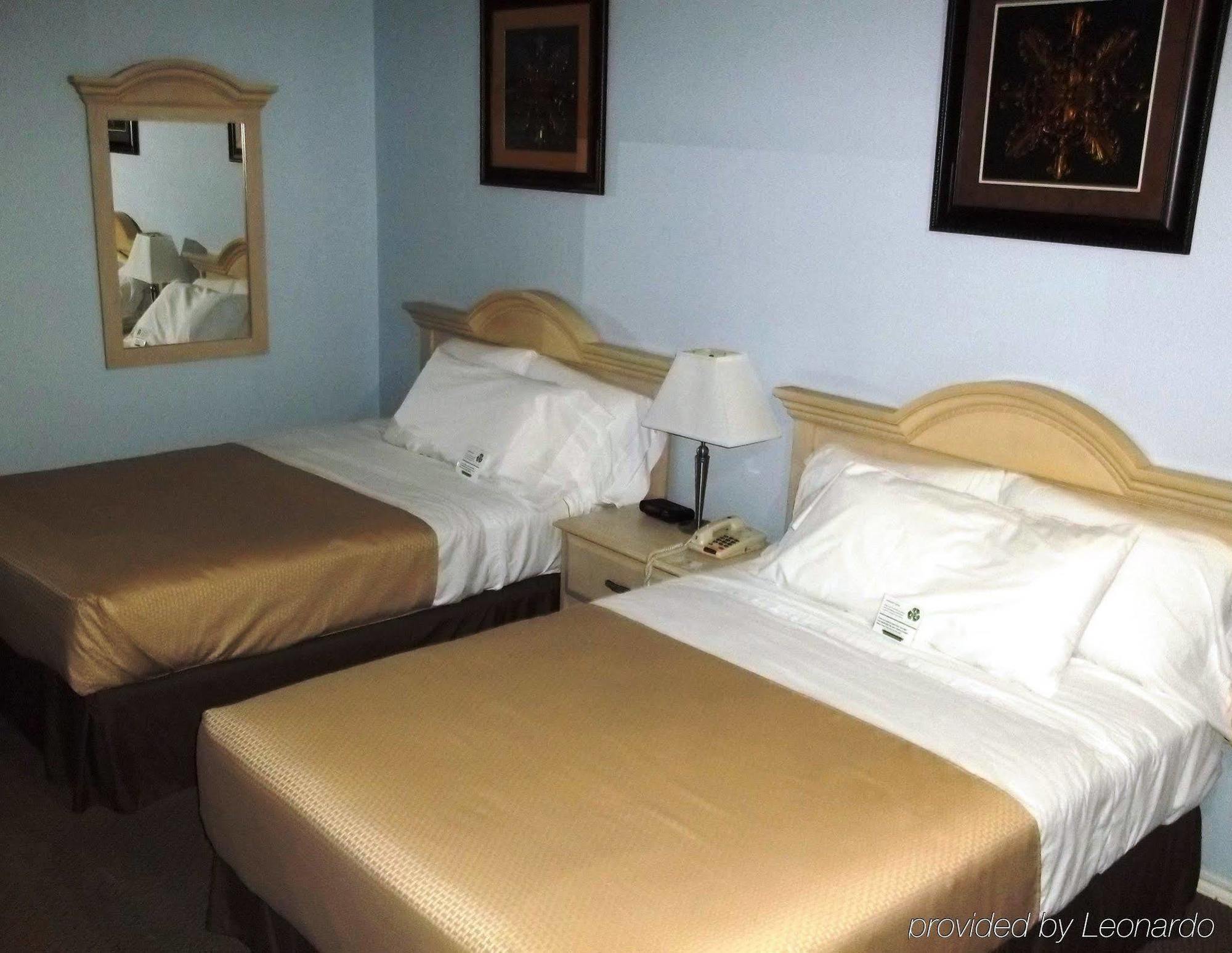 Donna Victoria Palms Inn And Suites מראה חיצוני תמונה